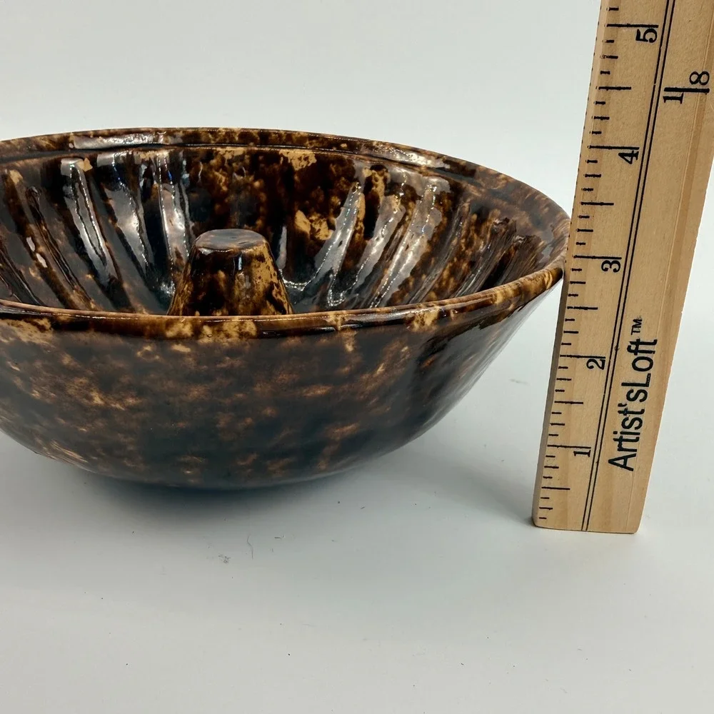 Rockingham Yellowware Fluted‎ Pudding Cake Mold Brown Glaze Antique 8.5